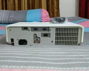 Hitachi CP-EX402 New 4000 ANSI Lumens Projector Made in Japan