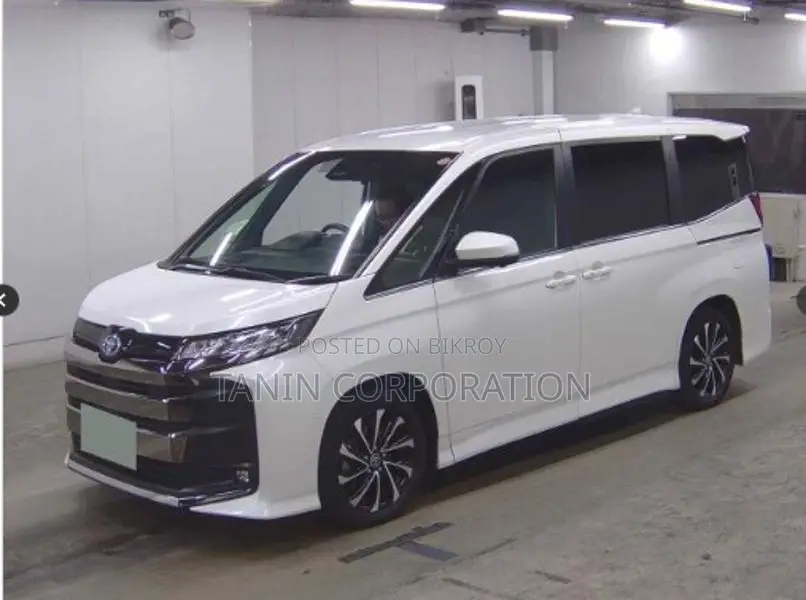 Toyota Noah Hybrid S-Z 4.5 2022