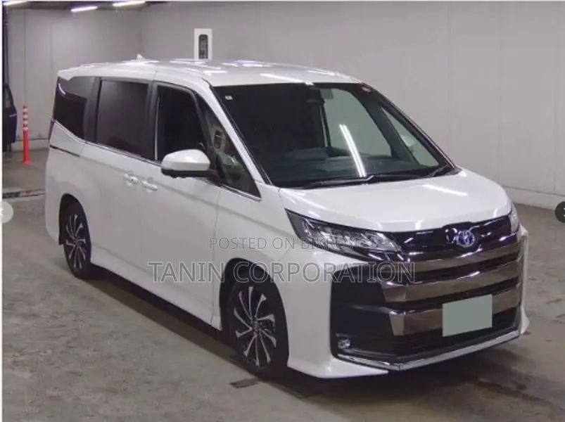 Toyota Noah Hybrid S-Z 4.5 2022