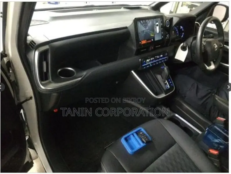 Toyota Noah Hybrid S-Z 4.5 2022