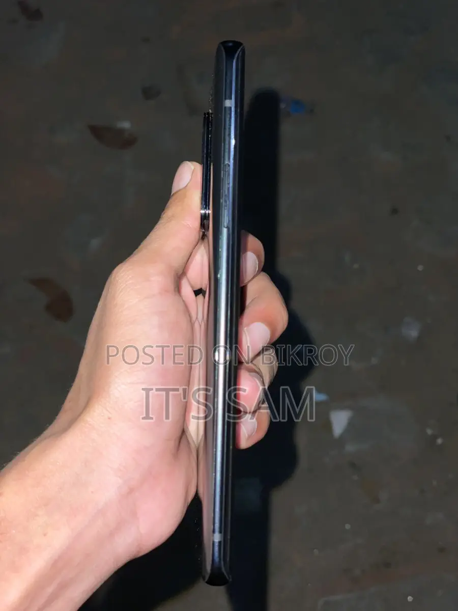 OnePlus 8 Pro (Used)