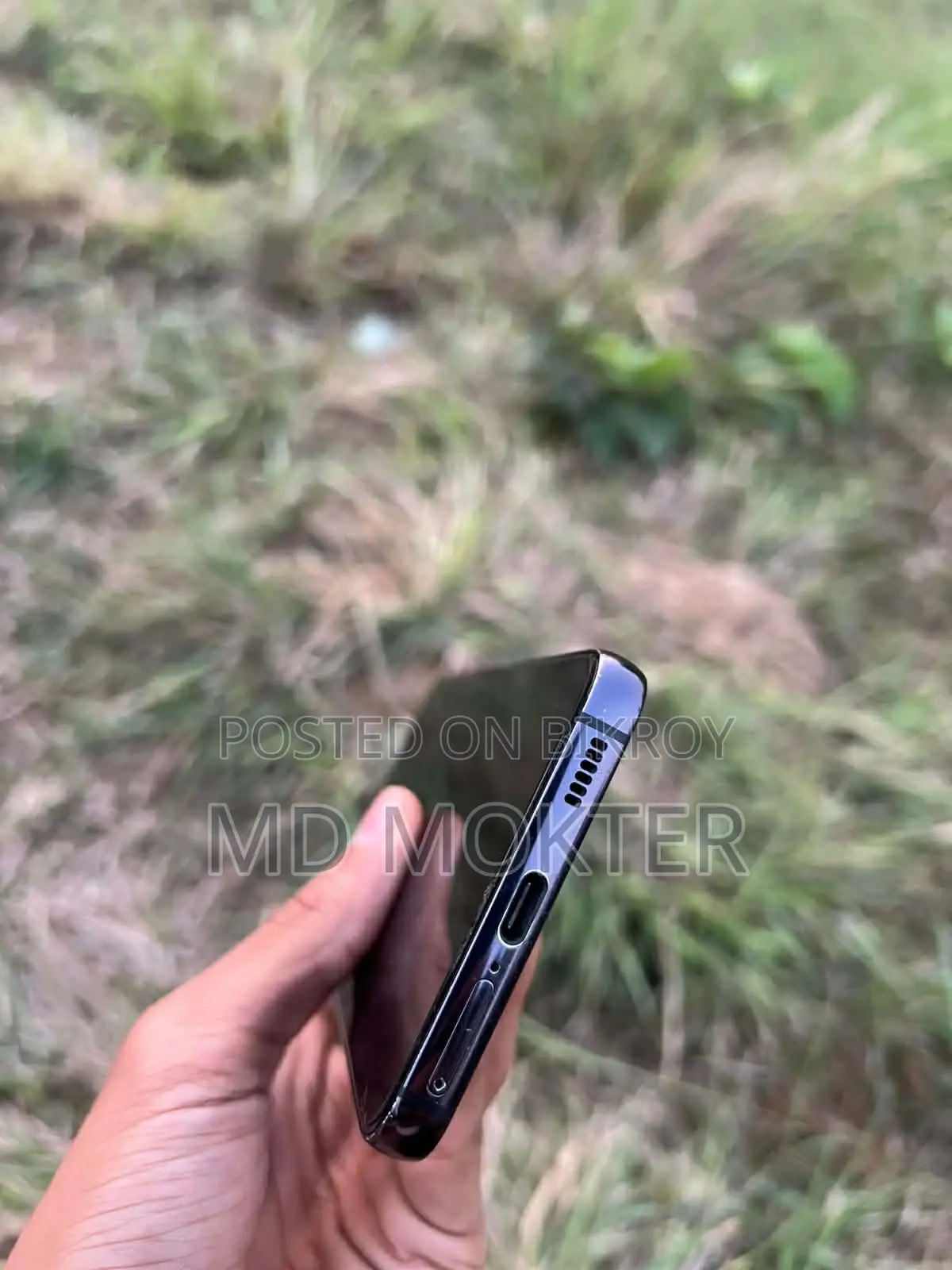 Samsung Galaxy S22 . (Used)