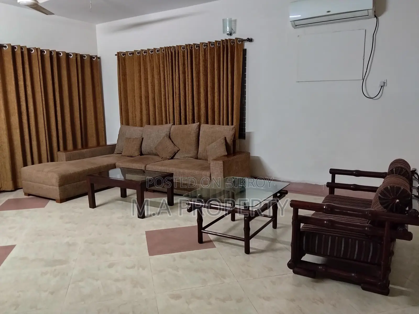 EXCLUSIVE 4 BED FURNISHED FLAT RENT IN GULSHAN 2