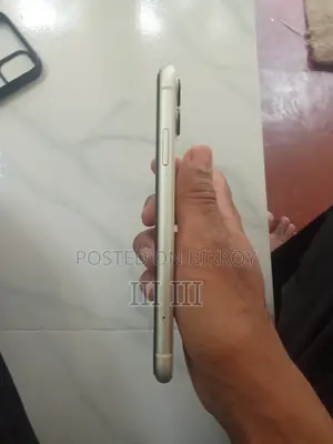 Apple iPhone 11 (Used)
