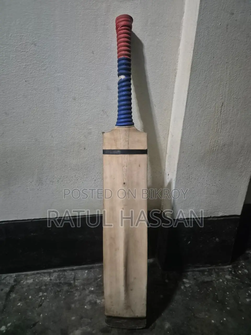 Cricket bat