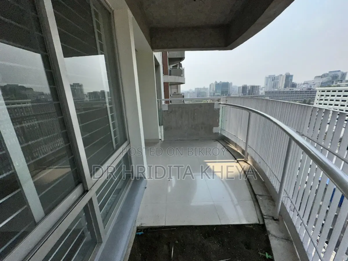 Prime Location, Premium Flat Sell