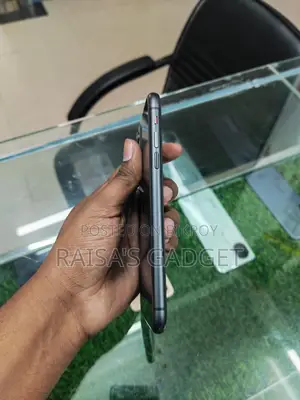 Apple iPhone 11 64 GB | 80% | Fresh (Used)