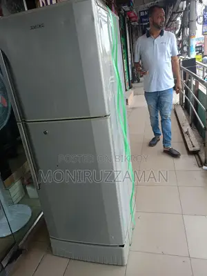 Original Hitachi Brand Fridge for Sale.