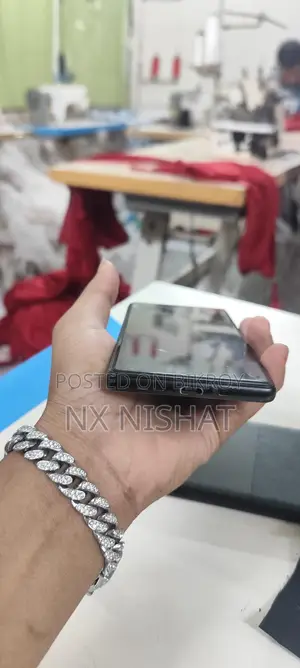 Google Pixel 6 . (Used)