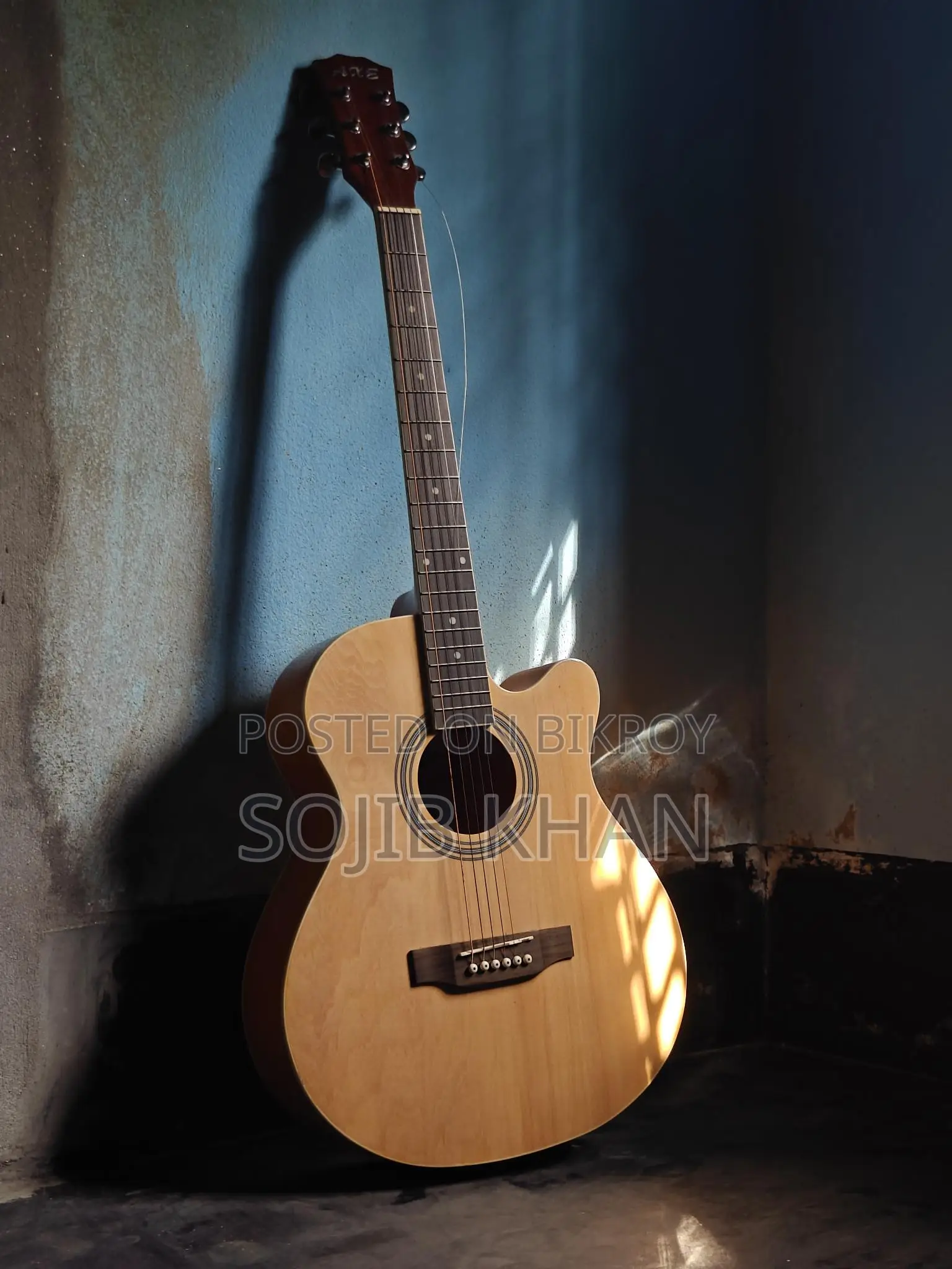Axe Guitar