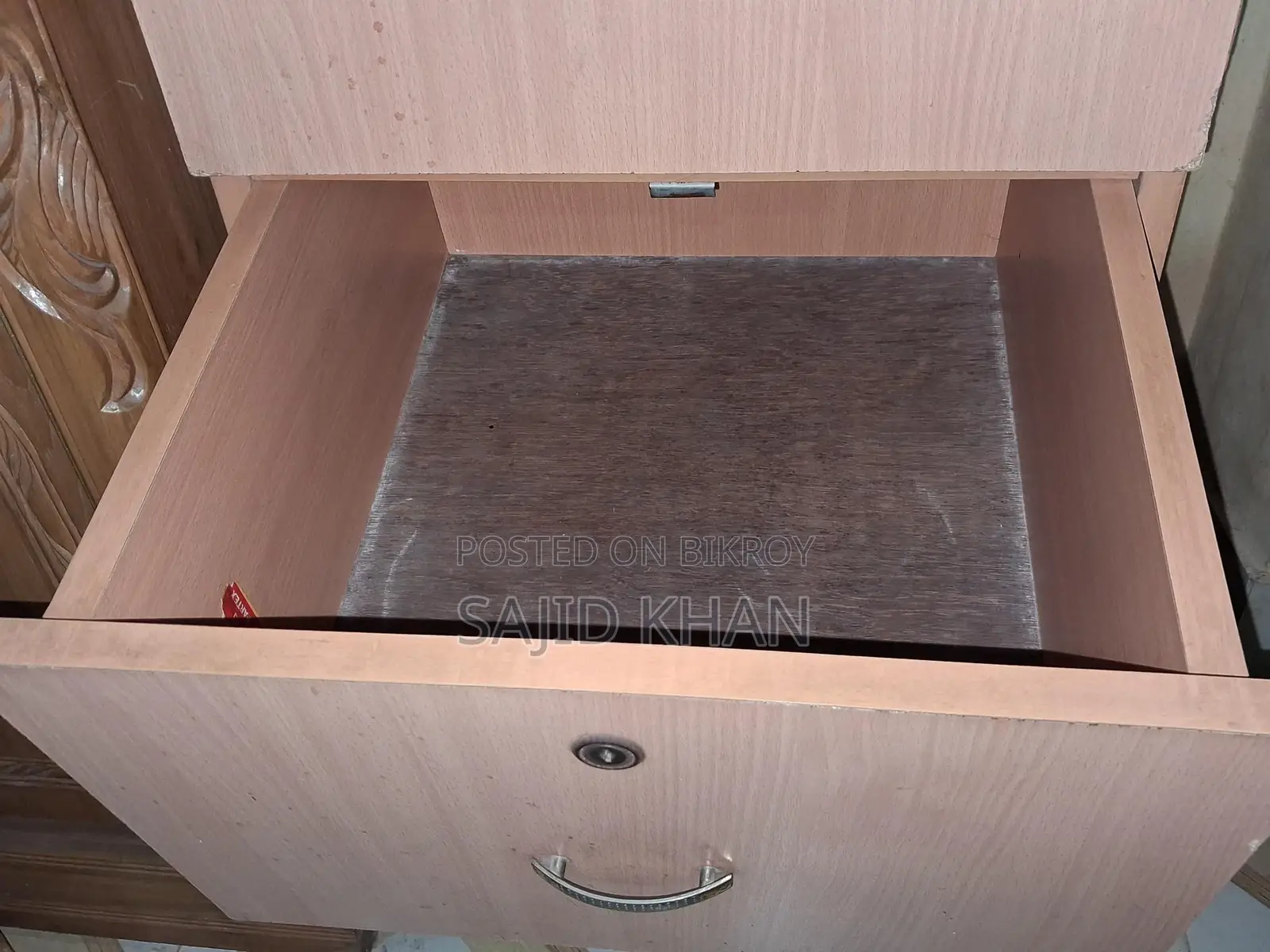 Single wardrobe/file cabinet for sale at a low price.