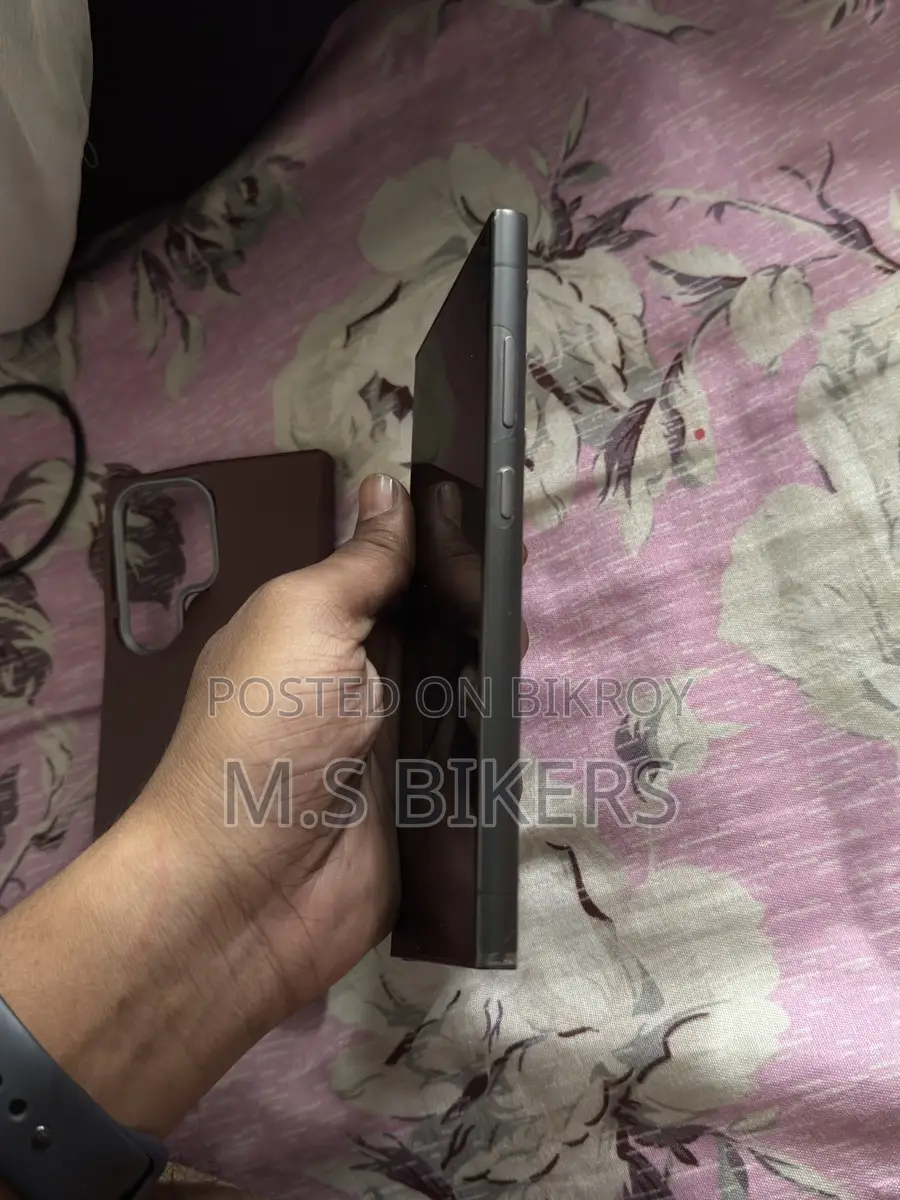 Samsung Galaxy S24 Ultra (Used)