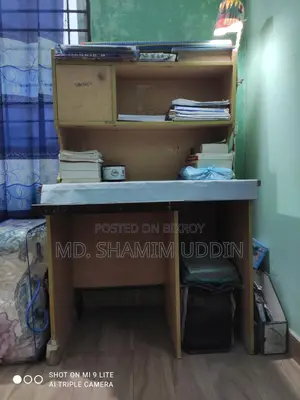 Reading and computer table for sale with table lamp stand