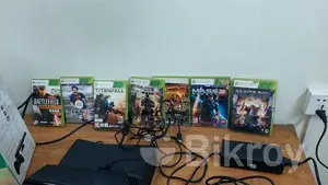 Xbox360 Slim 250GB Gaming Console with 7 ps games disc