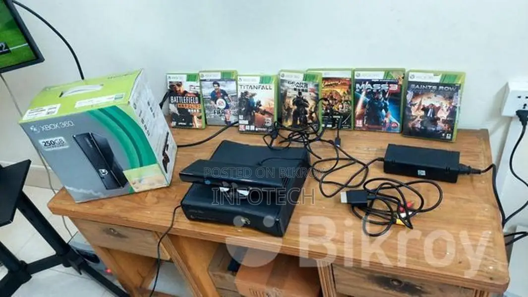 Xbox360 Slim 250GB Gaming Console with 7 ps games disc