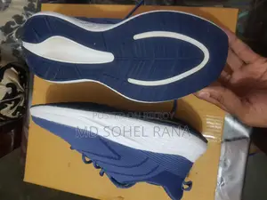 Sneaker