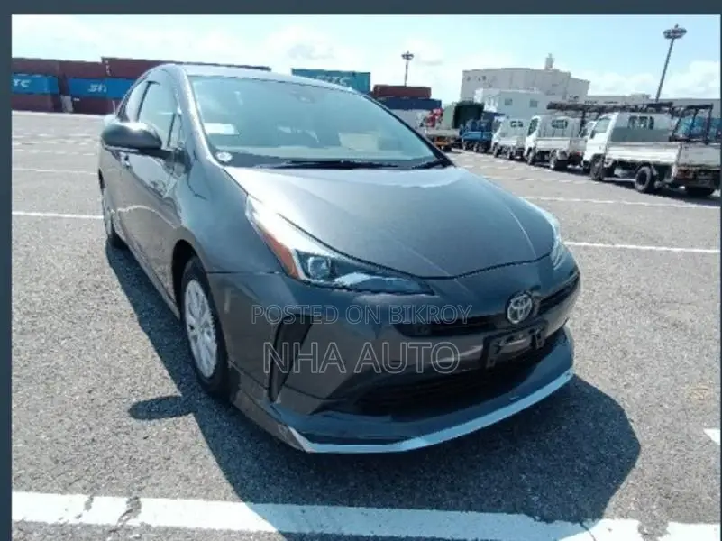 Toyota Prius S 2020
