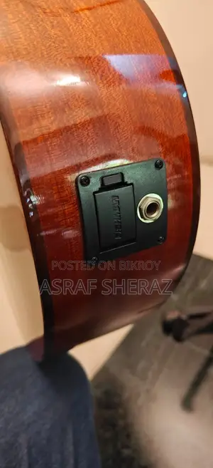 বিক্রির জন্য কর্ডোবা গিটার
