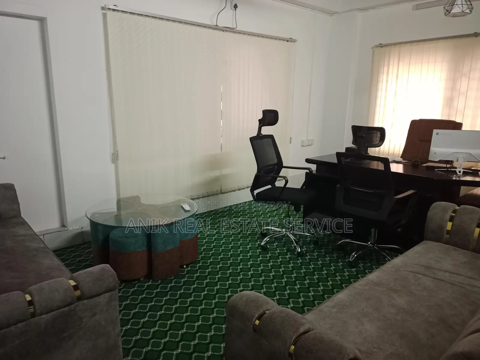 গুলশান ২-এ ভালো মানের ২৫০০ বর্গফুটের অফিস স্পেস ভাড়া