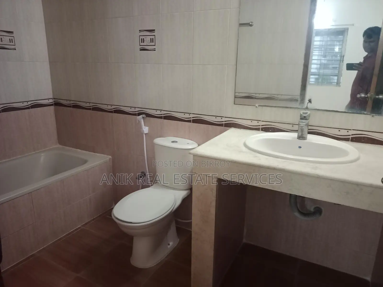 Wonderful 3 Bedroom Un Farnised Flat Rent At Gulshan North