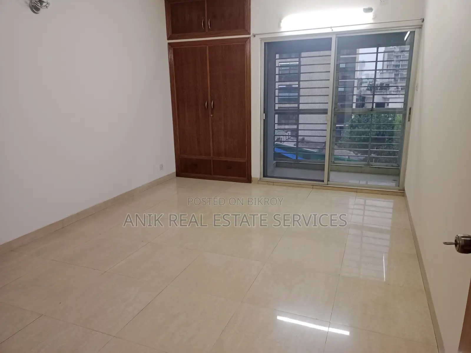 Wonderful 3 Bedroom Un Farnised Flat Rent At Gulshan North