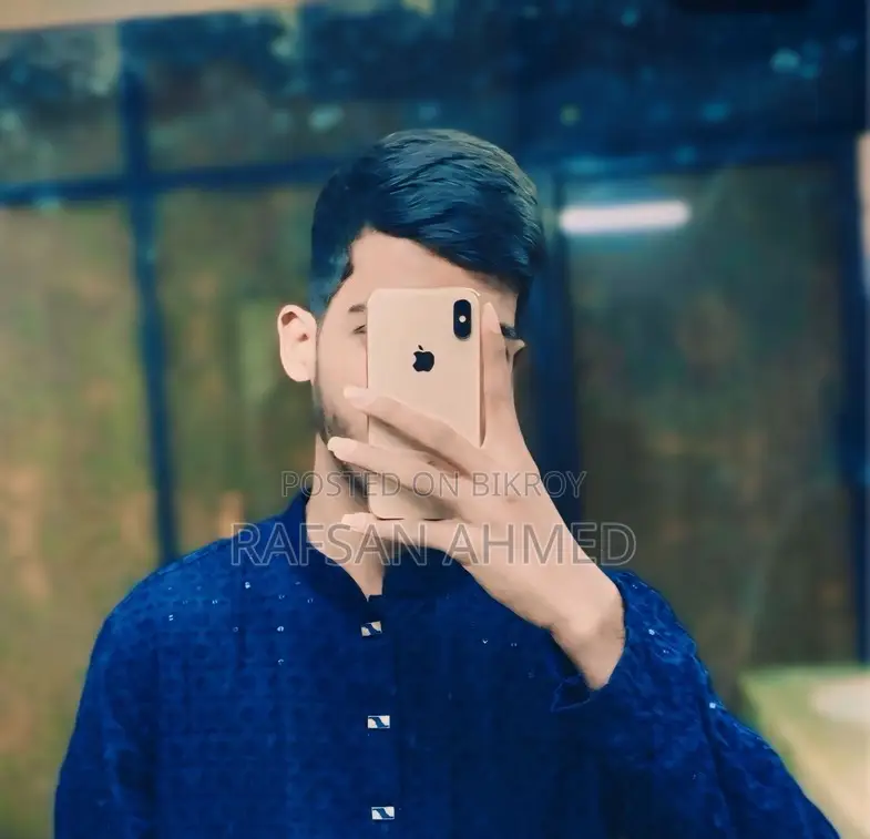 Apple iPhone XS . (Used)