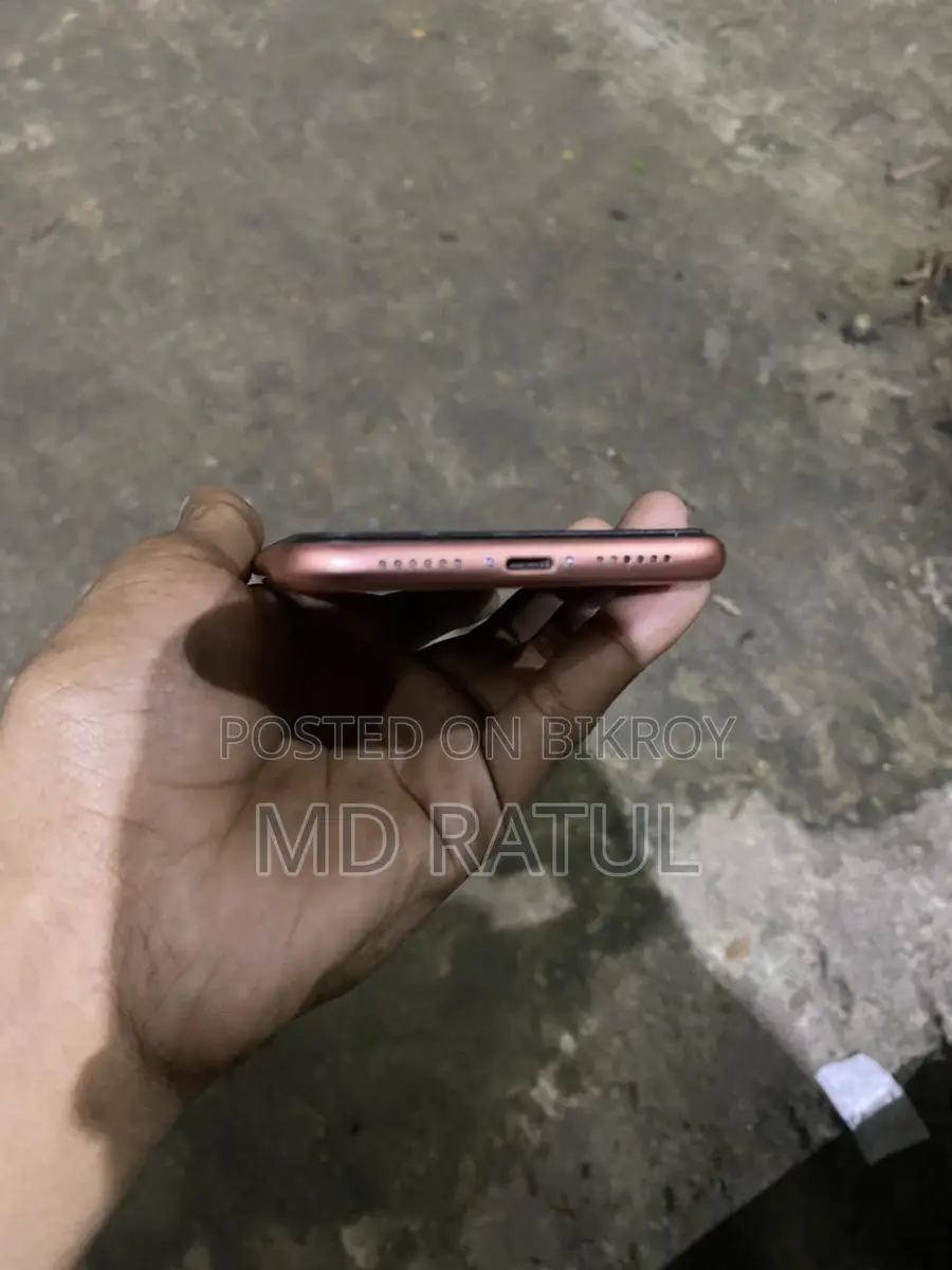 Apple iPhone XR (Used)