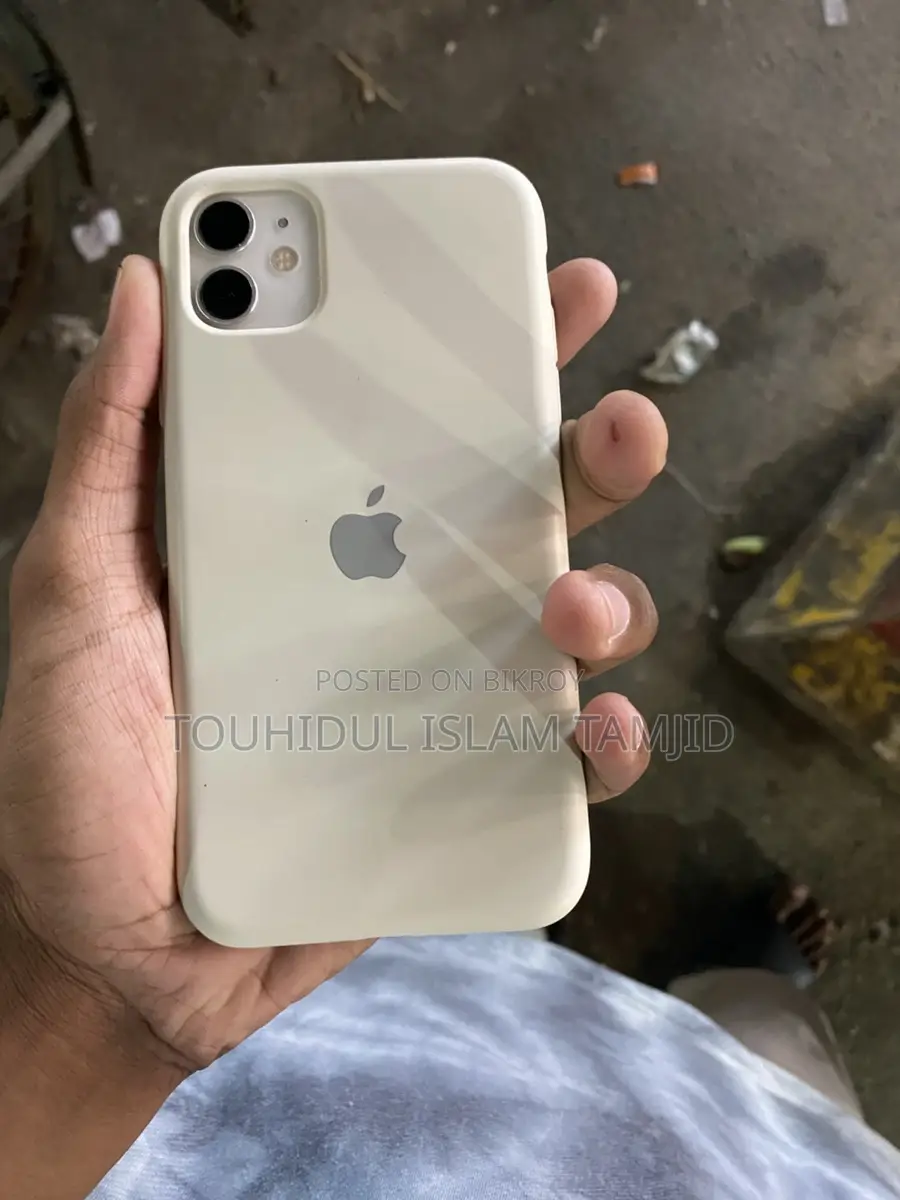 Apple iPhone 11 (Used)