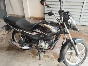 Bajaj Platina 100 2017