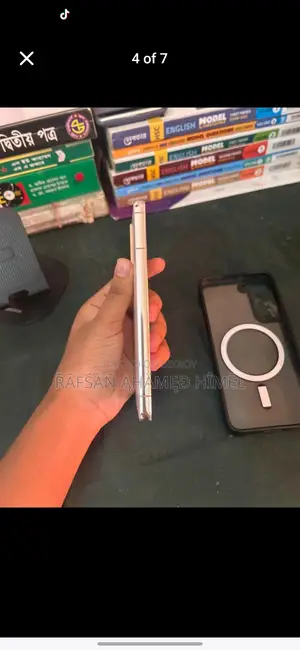 Samsung Galaxy S22 . (Used)