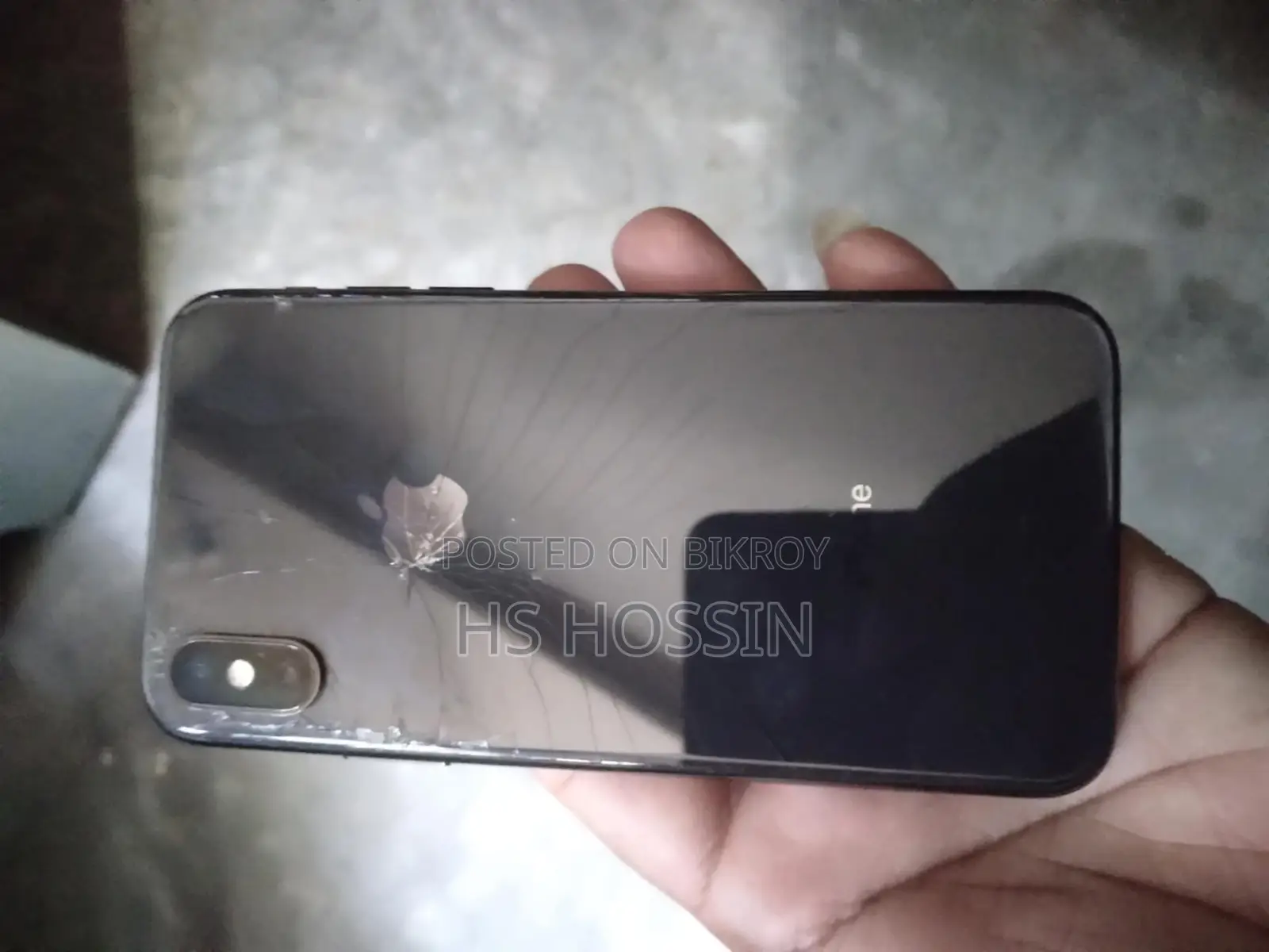 Apple iPhone XS (Used)