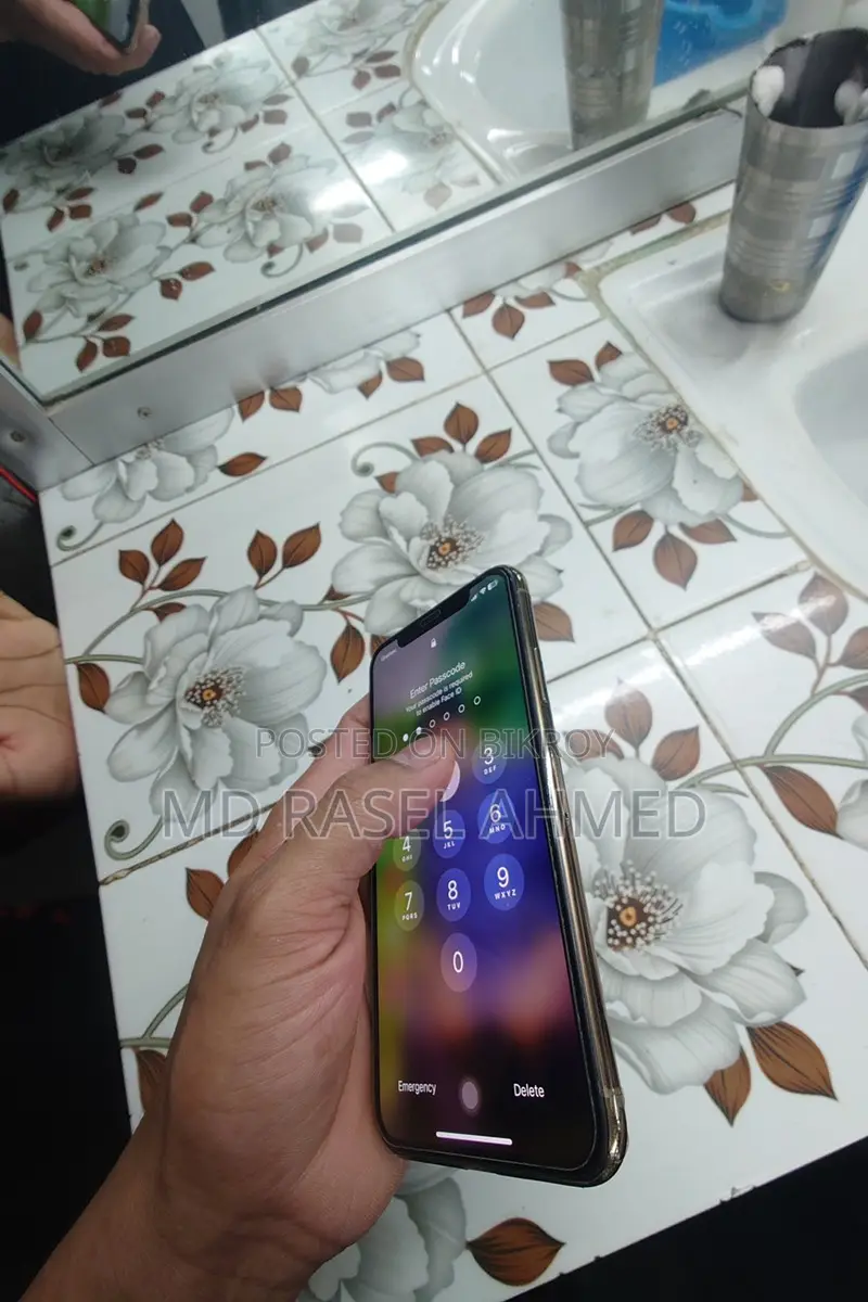 Apple iPhone XS, (Used)