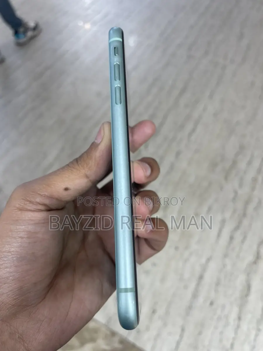Apple iPhone 11 (Used)
