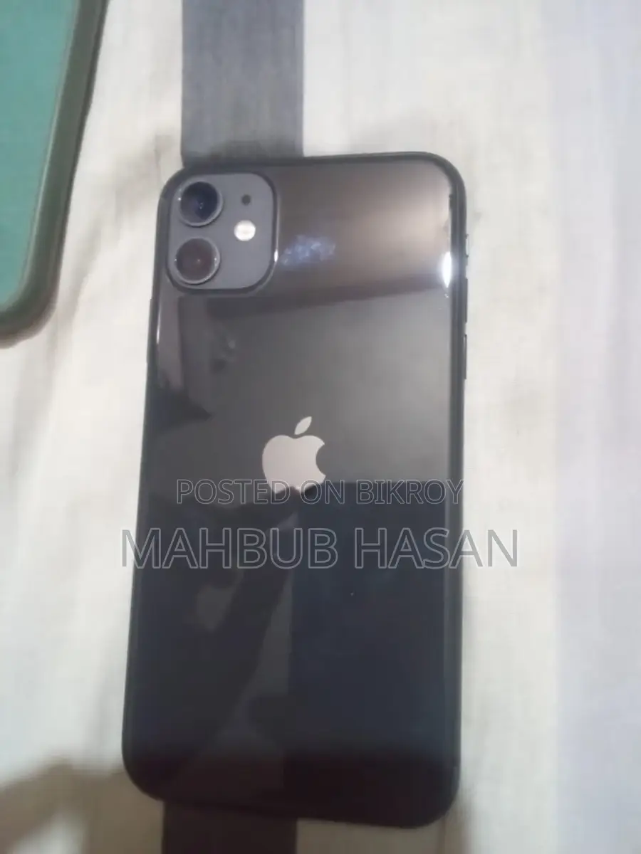 Apple iPhone 11 (Used)