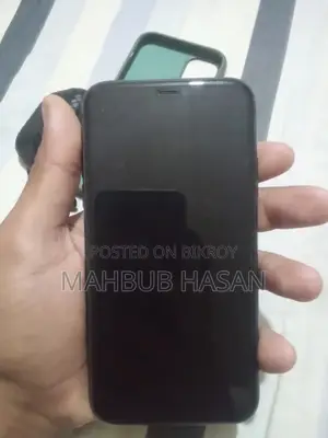 Apple iPhone 11 (Used)