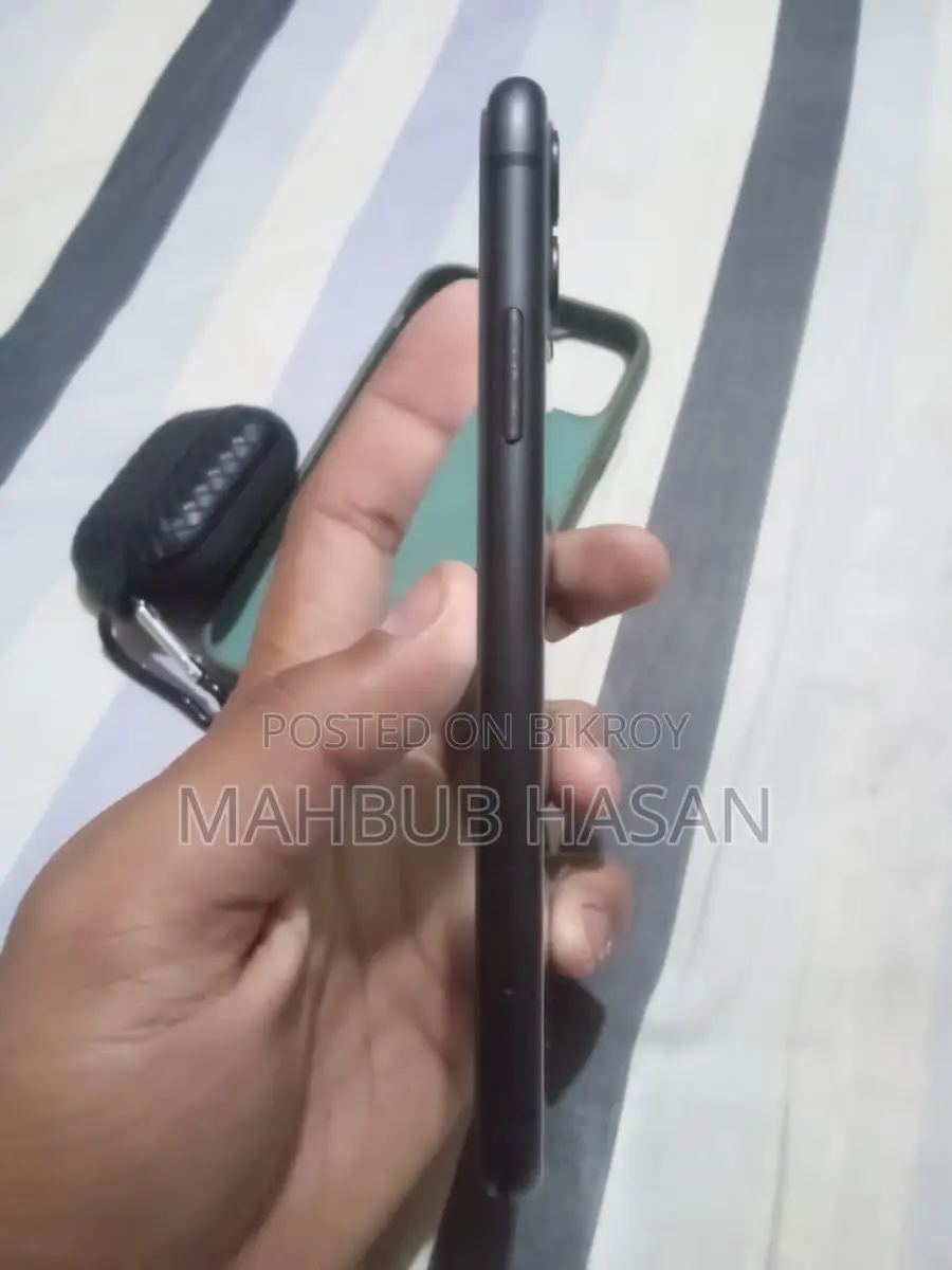 Apple iPhone 11 (Used)