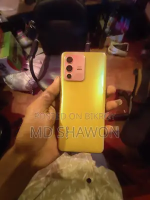 Vivo V23 5G display broken (Used)