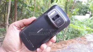 Nokia 808 PureView 41mp+ 3 batteries (Used)