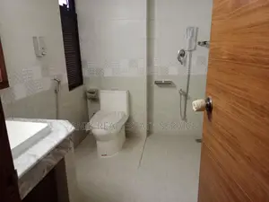 Good Quality 4 Bedroom Un Farnised Flat Rent At Gulshan 2