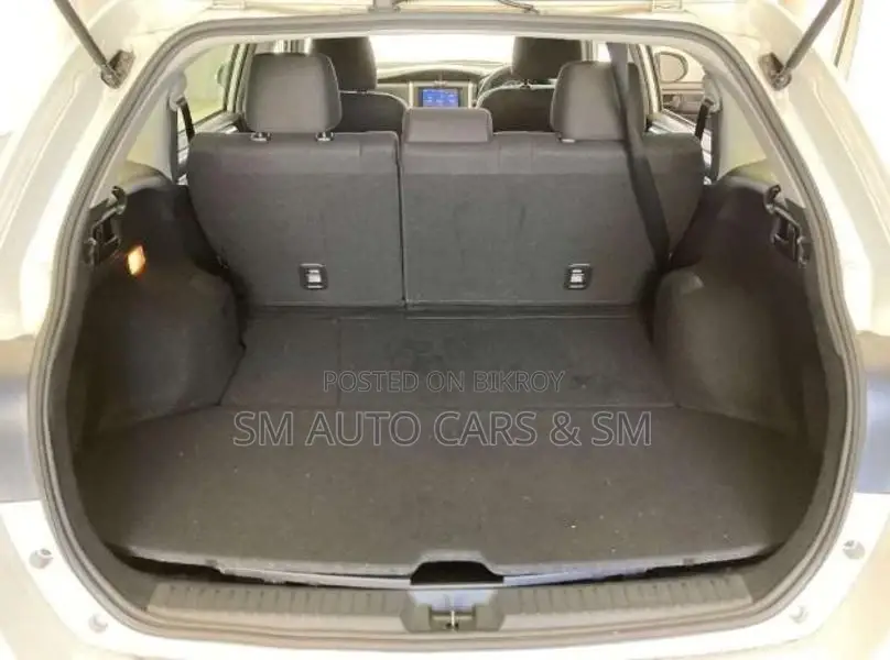 Toyota Fielder Non Hybrid EX White 2020
