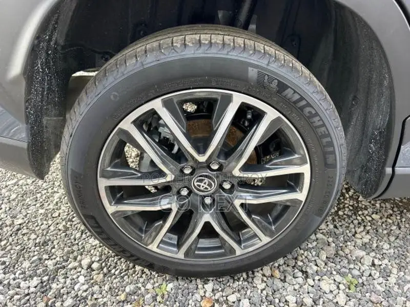 Toyota Corolla Cross Z Leather New Shape 2025