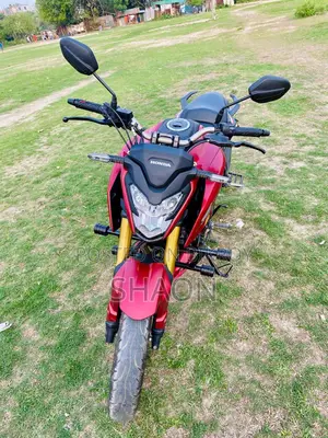 Honda Hornet 2.0 2025