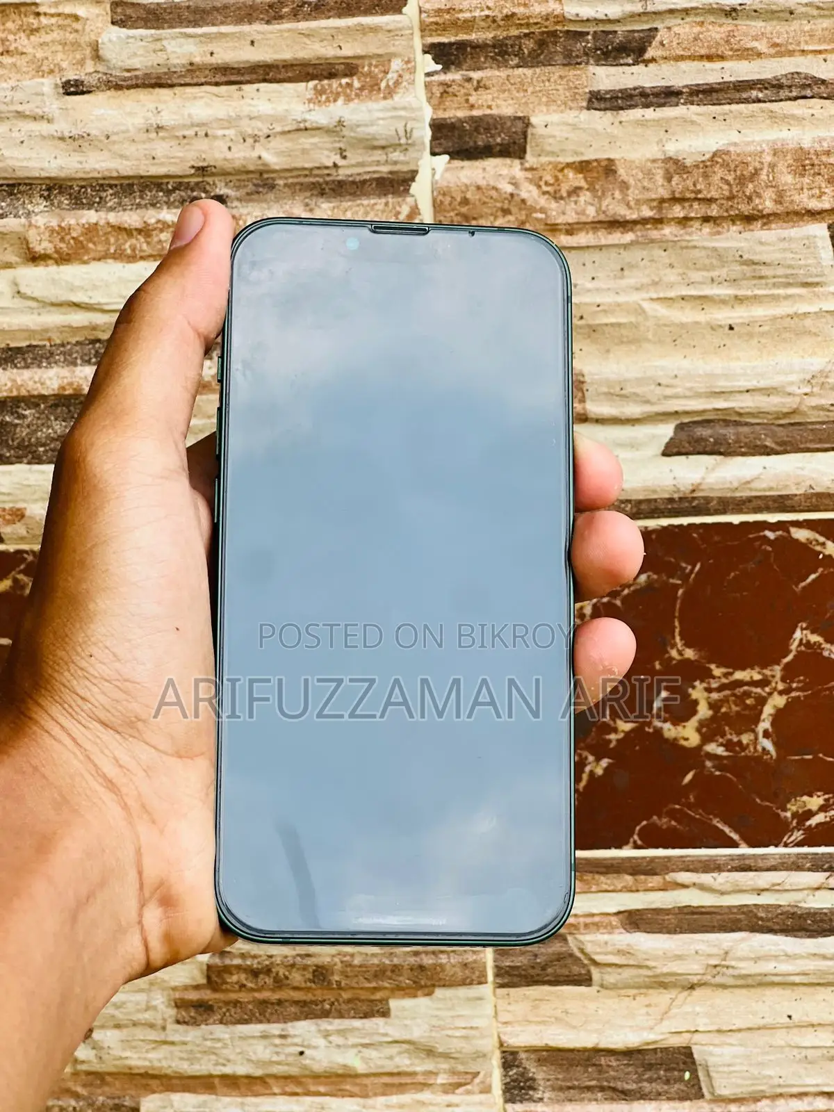 Apple iPhone 13 (Used)