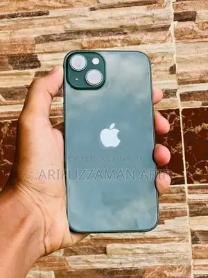 Apple iPhone 13 (Used)