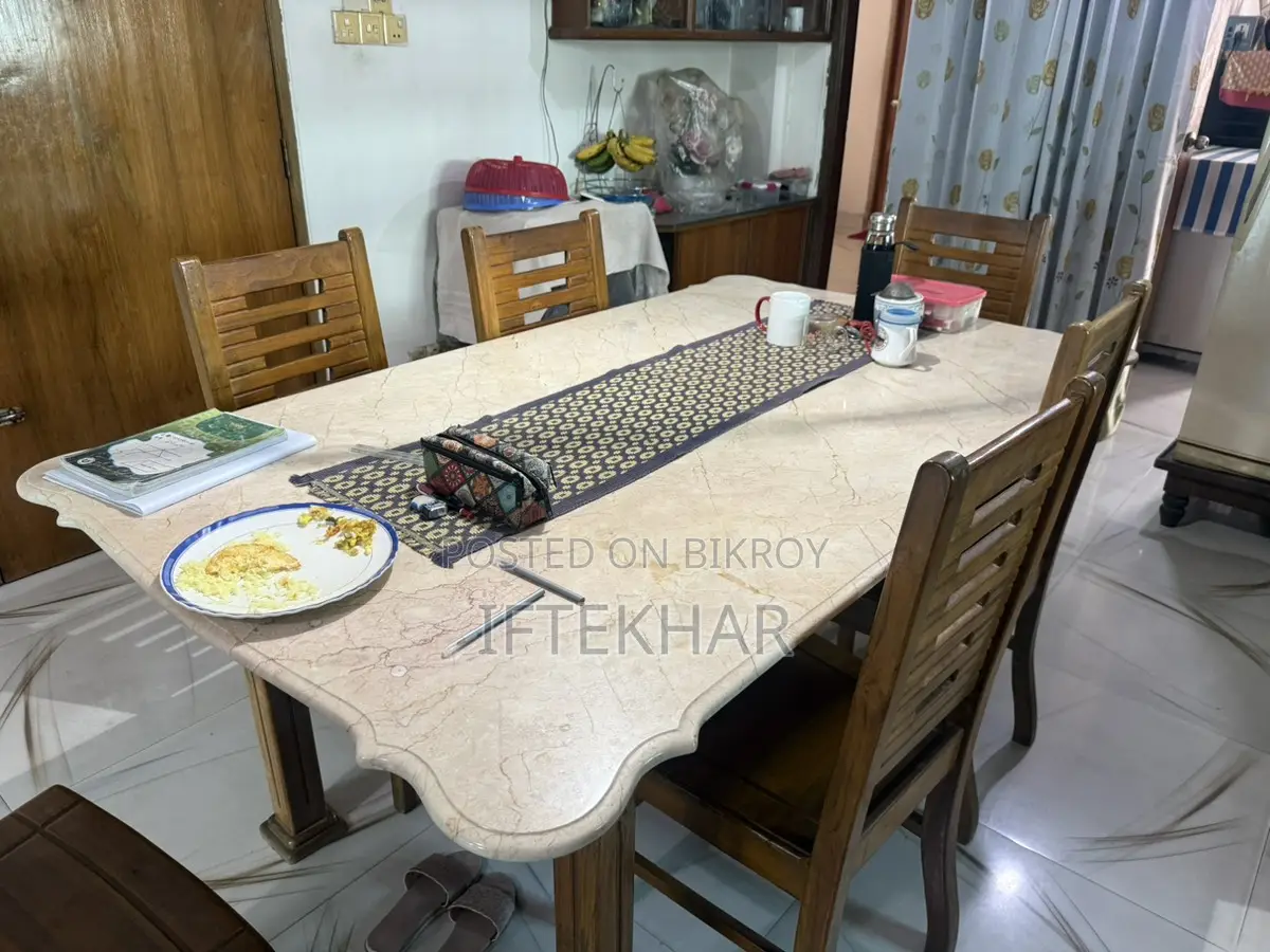 গ্রানাইট ডাইনিং টেবিল সাগুন কাঠ এর পায়া