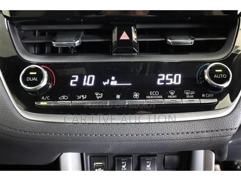Toyota Corolla Cross Hybrid Z package 2021