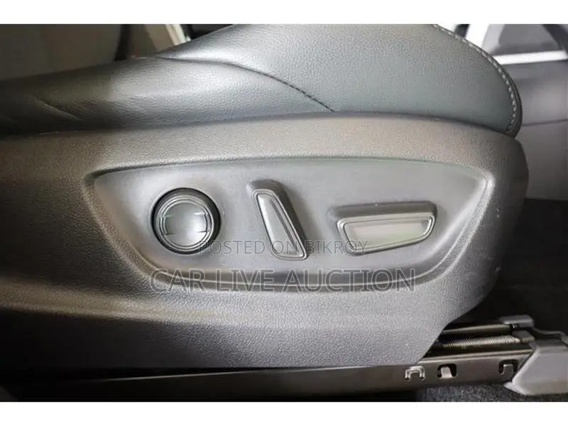 Toyota Corolla Cross Hybrid Z package 2021