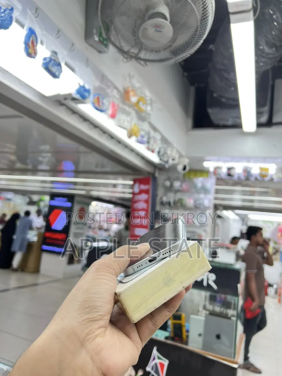 Apple iPhone 15 . (Used)