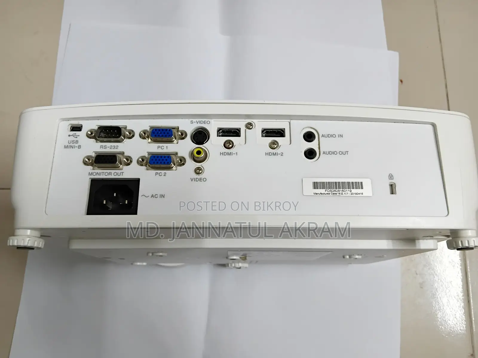 VIVITEK PROJECTOR
