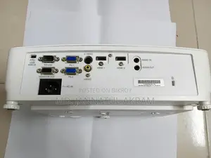 VIVITEK PROJECTOR